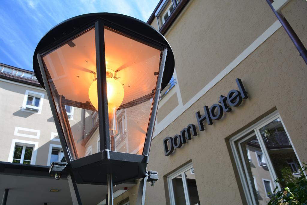 Dom Hotel Аугсбург Экстерьер фото